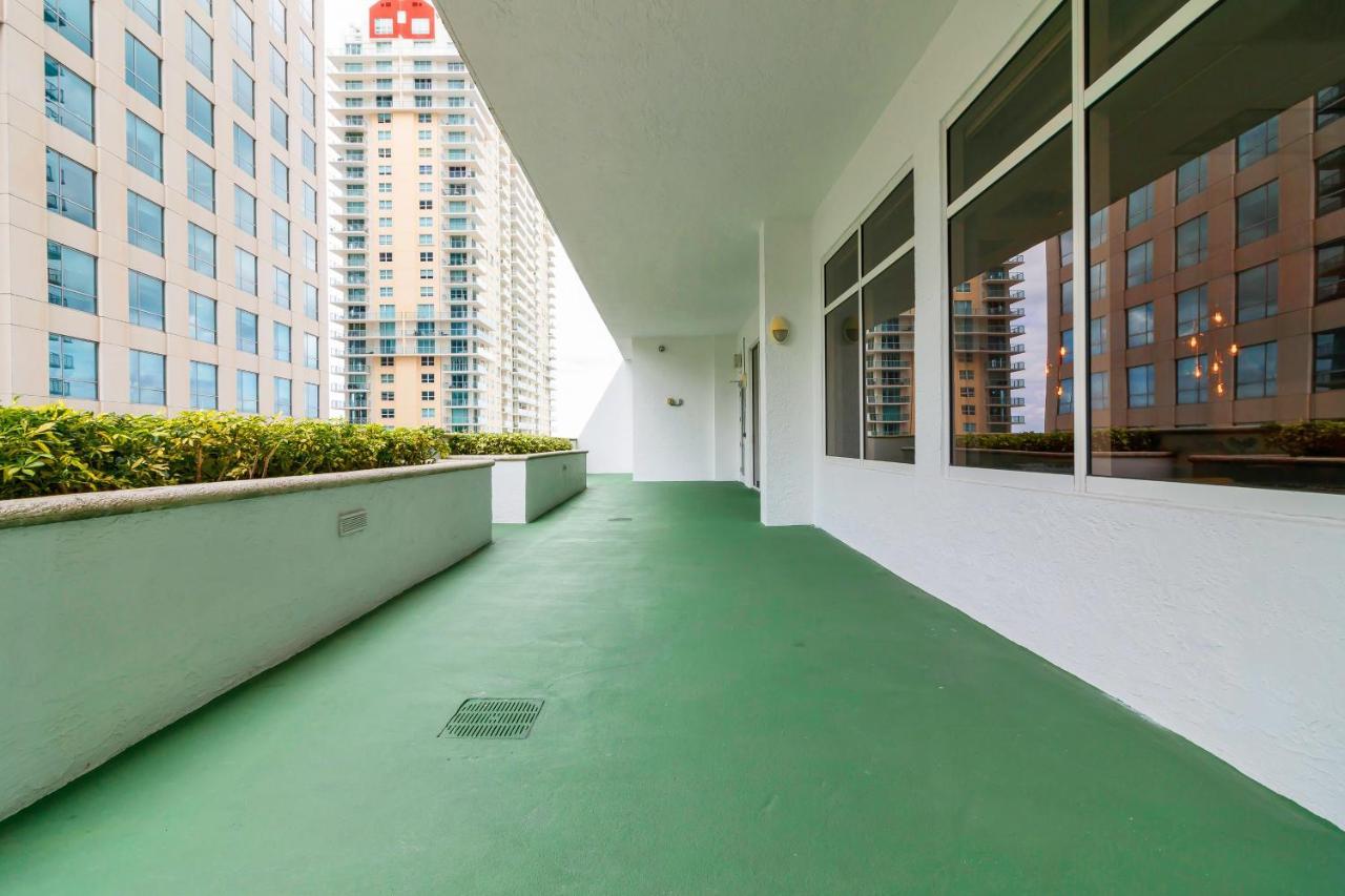 The Club At Brickell Bay Luxury Suites Miami Eksteriør bilde